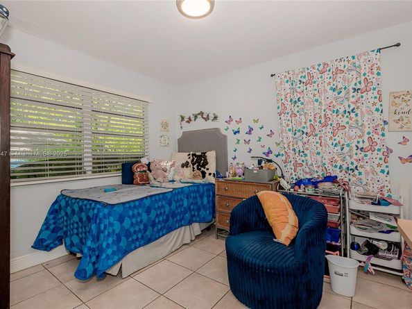 1521 NE 131st St, North Miami FL 33161