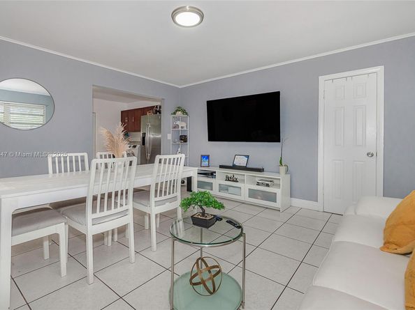 1521 NE 131st St, North Miami FL 33161