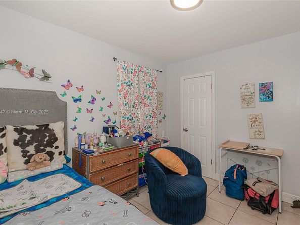 1521 NE 131st St, North Miami FL 33161