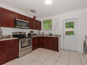 1521 NE 131st St, North Miami FL 33161