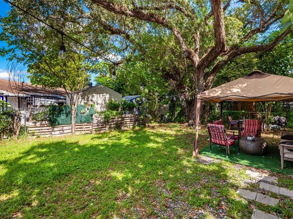 1521 NE 131st St, North Miami FL 33161