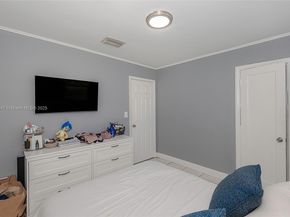 1521 NE 131st St, North Miami FL 33161