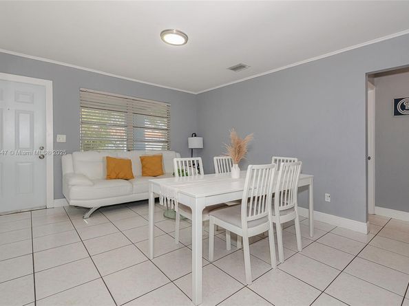 1521 NE 131st St, North Miami FL 33161