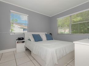 1521 NE 131st St, North Miami FL 33161