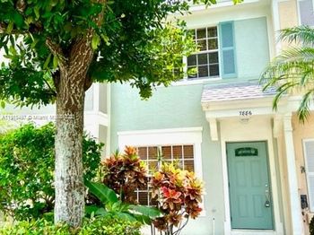 7886 Dixie Beach Cir