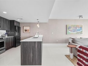 665 NE 25th St 2102, Miami FL 33137