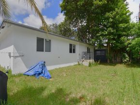 830 NW 19th Ter, Fort Lauderdale FL 33311