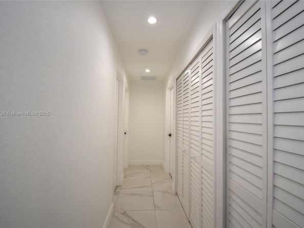 830 NW 19th Ter, Fort Lauderdale FL 33311