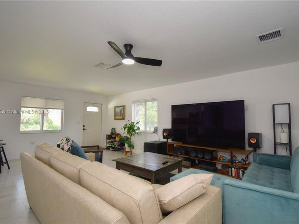 830 NW 19th Ter, Fort Lauderdale FL 33311