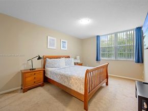 19999 E Country Club Dr 1208, Aventura FL 33180