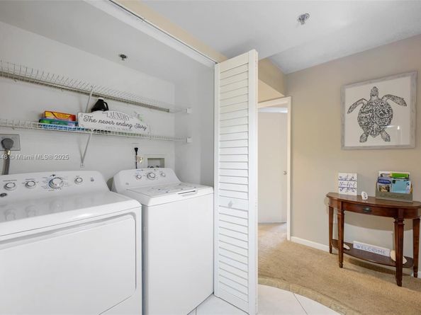 19999 E Country Club Dr 1208, Aventura FL 33180