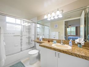 19999 E Country Club Dr 1208, Aventura FL 33180