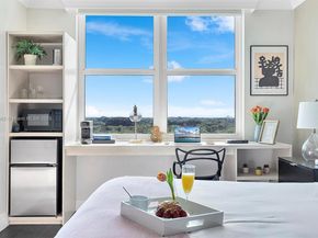 2889 Mcfarlane Rd 902, Miami FL 33133