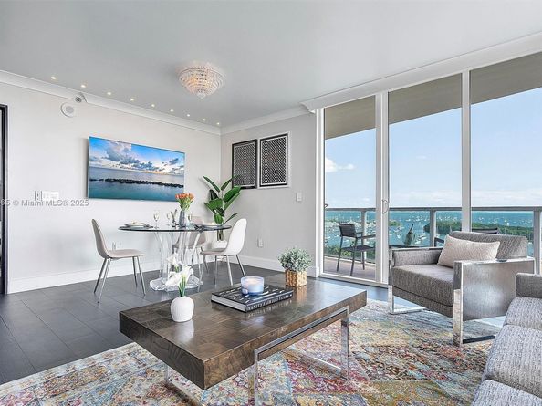 2889 Mcfarlane Rd 902, Miami FL 33133