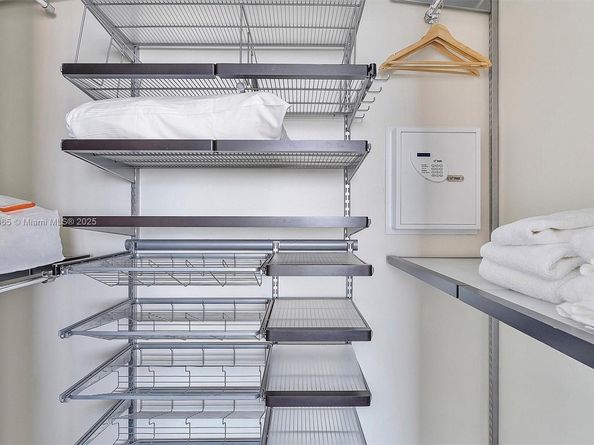 2889 Mcfarlane Rd 902, Miami FL 33133