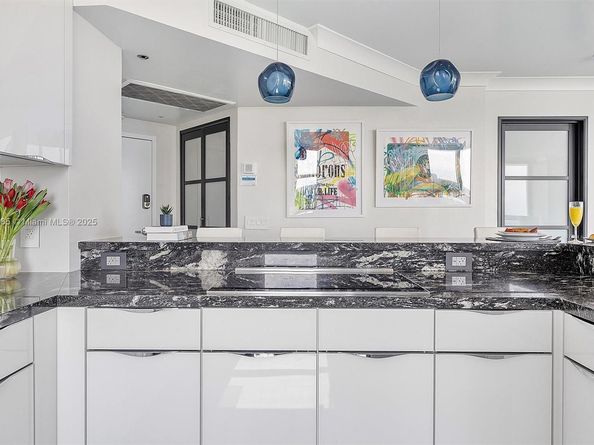 2889 Mcfarlane Rd 902, Miami FL 33133