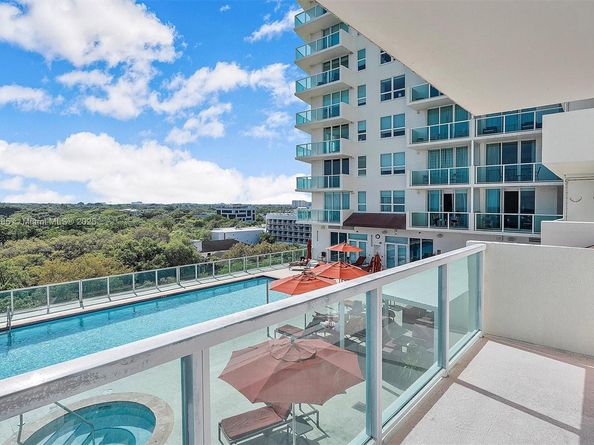 2889 Mcfarlane Rd 902, Miami FL 33133