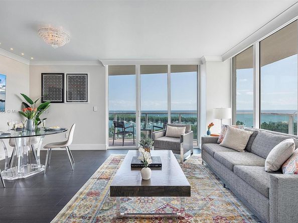 2889 Mcfarlane Rd 902, Miami FL 33133