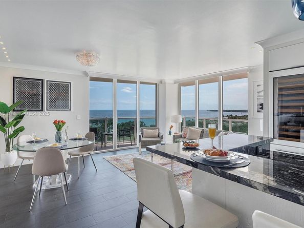 2889 Mcfarlane Rd 902, Miami FL 33133