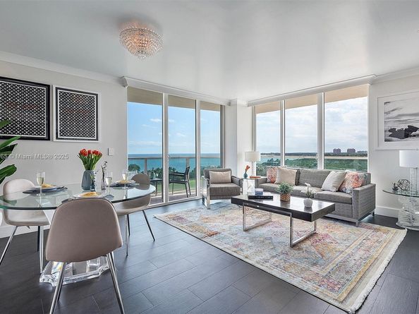 2889 Mcfarlane Rd 902, Miami FL 33133