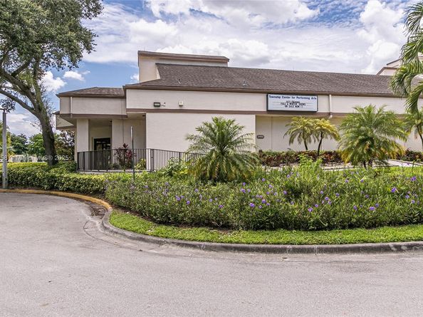 2880 S Carambola Cir S 2071, Coconut Creek FL 33066