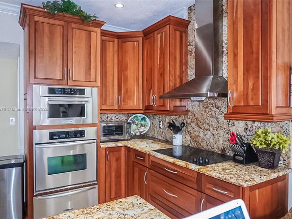 6864 Sugarloaf Key St, Lake Worth FL 33467