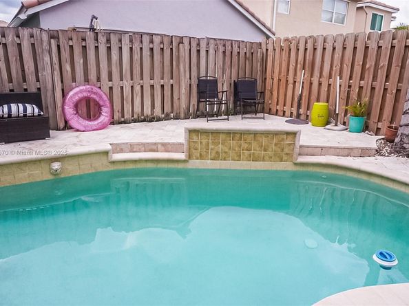 6864 Sugarloaf Key St, Lake Worth FL 33467