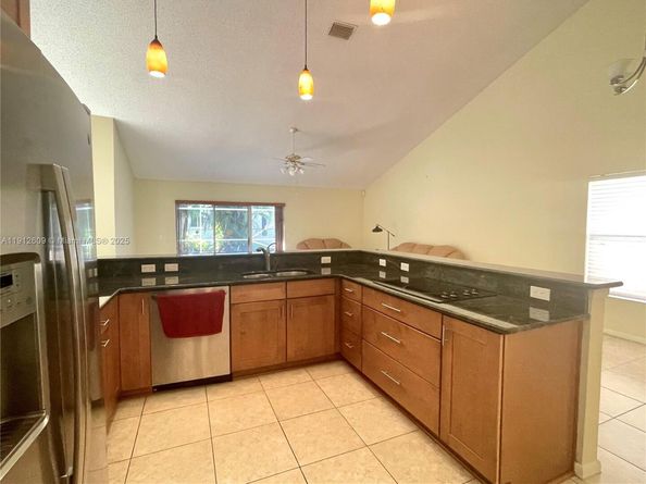 1200 NW 161st Ave, Pembroke Pines FL 33028