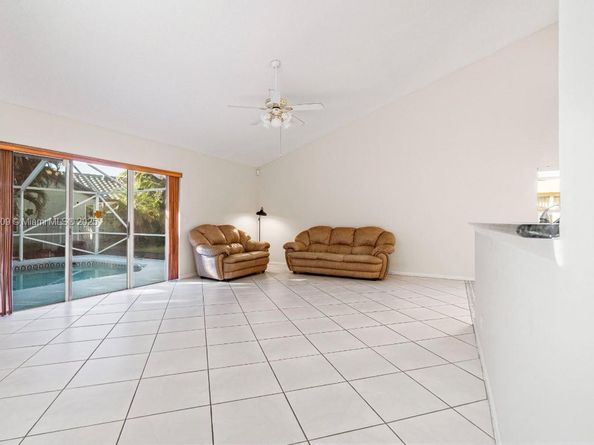 1200 NW 161st Ave, Pembroke Pines FL 33028