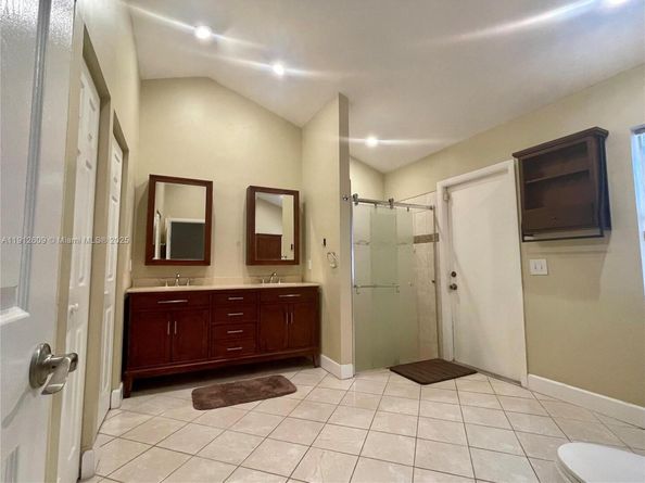 1200 NW 161st Ave, Pembroke Pines FL 33028