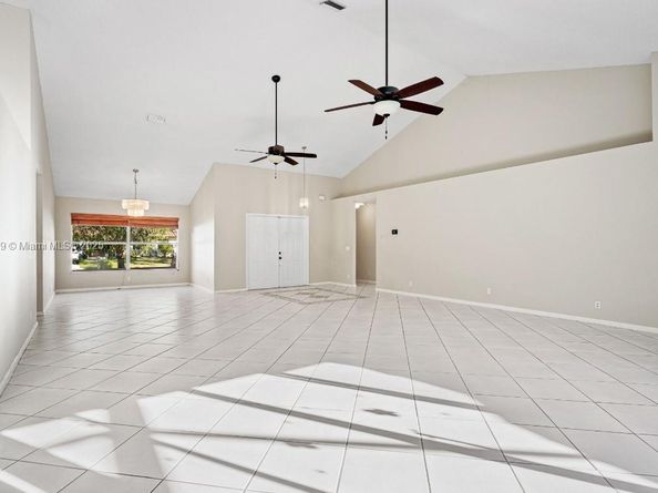 1200 NW 161st Ave, Pembroke Pines FL 33028