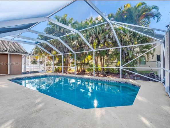 1200 NW 161st Ave, Pembroke Pines FL 33028