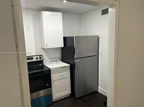 248 NW 69th St, Miami FL 33150