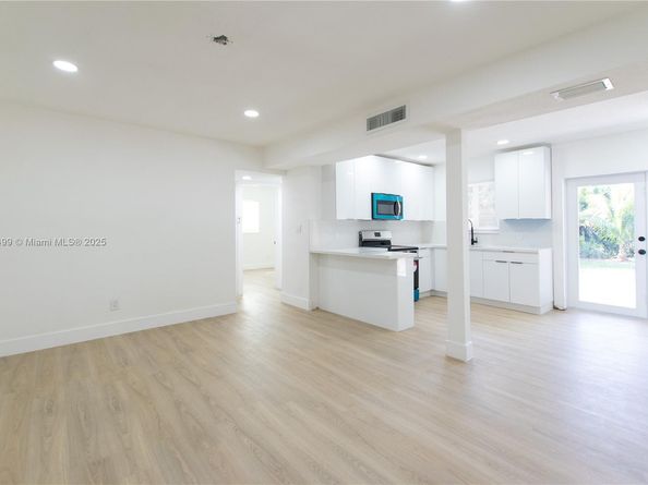1167 NW 9th Ave, Fort Lauderdale FL 33311