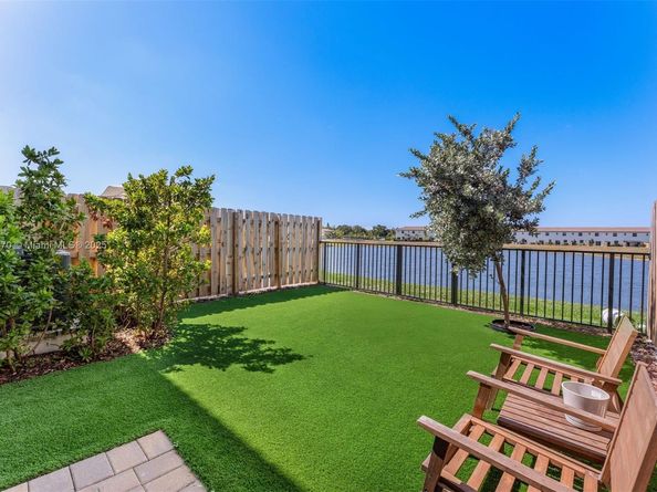 2375 NW 122nd Ter, Miami FL 33167