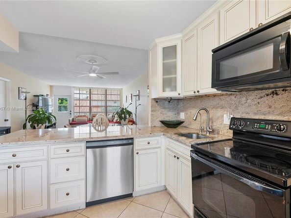 3199 S Ocean Dr 206, Hallandale Beach FL 33009