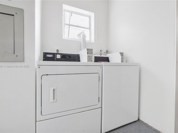 3199 S Ocean Dr 206, Hallandale Beach FL 33009