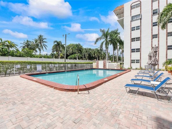 3199 S Ocean Dr 206, Hallandale Beach FL 33009