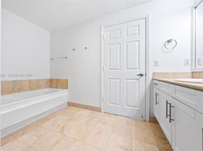 357 Almeria Ave 1106, Coral Gables FL 33134