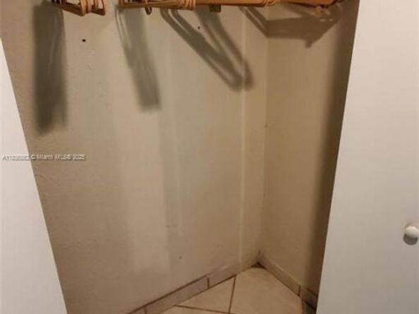 1679 NE 175th St, North Miami Beach FL 33162