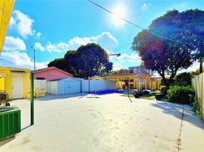 880 E 28th St, Hialeah FL 33013