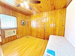 880 E 28th St, Hialeah FL 33013