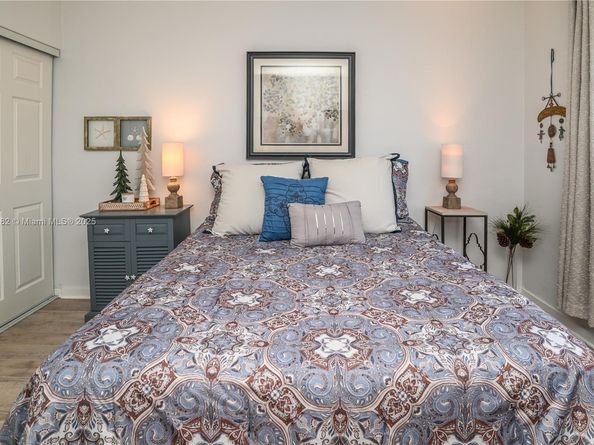 581 Blue Heron Dr 112B, Hallandale Beach FL 33009