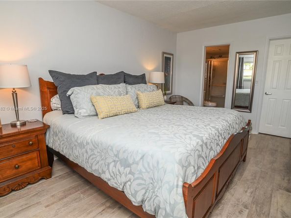 581 Blue Heron Dr 112B, Hallandale Beach FL 33009