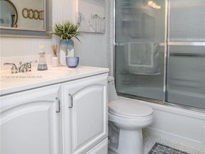 581 Blue Heron Dr 112B, Hallandale Beach FL 33009