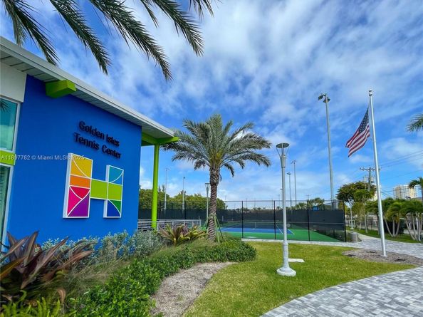 581 Blue Heron Dr 112B, Hallandale Beach FL 33009