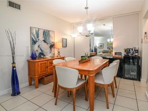 581 Blue Heron Dr 112B, Hallandale Beach FL 33009