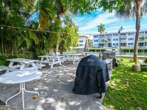 581 Blue Heron Dr 112B, Hallandale Beach FL 33009