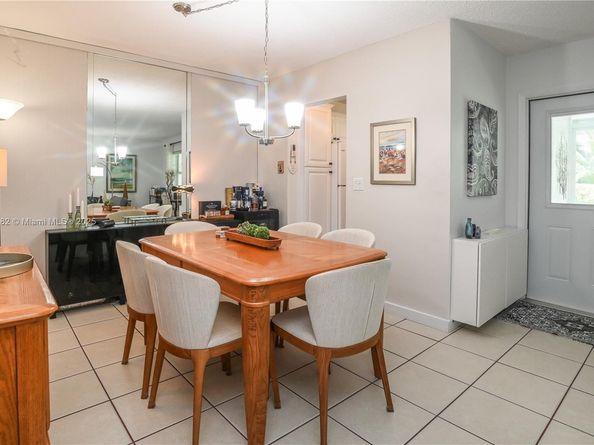 581 Blue Heron Dr 112B, Hallandale Beach FL 33009