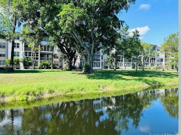 4850 NW 29th Ct 130, Lauderdale Lakes FL 33313